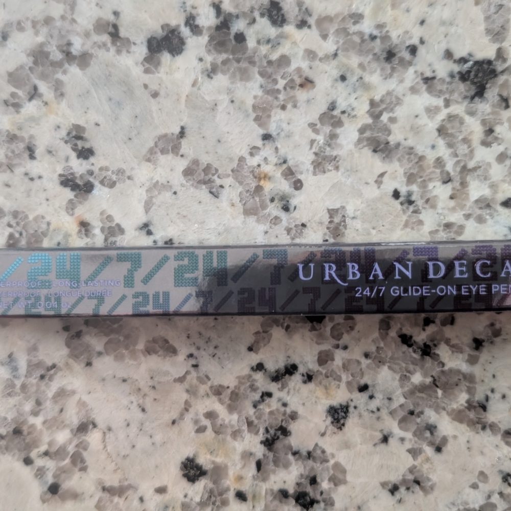Urban Decay 24/7 Glide-On Eye Pencil in Black and Purple